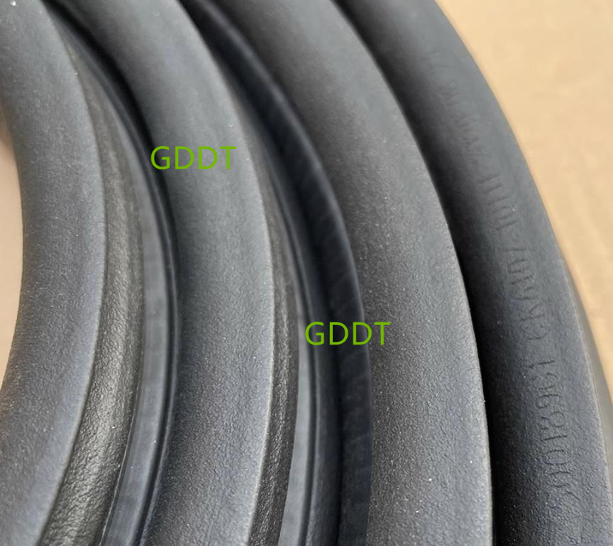ランドクルーザープラド LCP150 2010-2022 ド - Door Weather Strip のレビューと価格